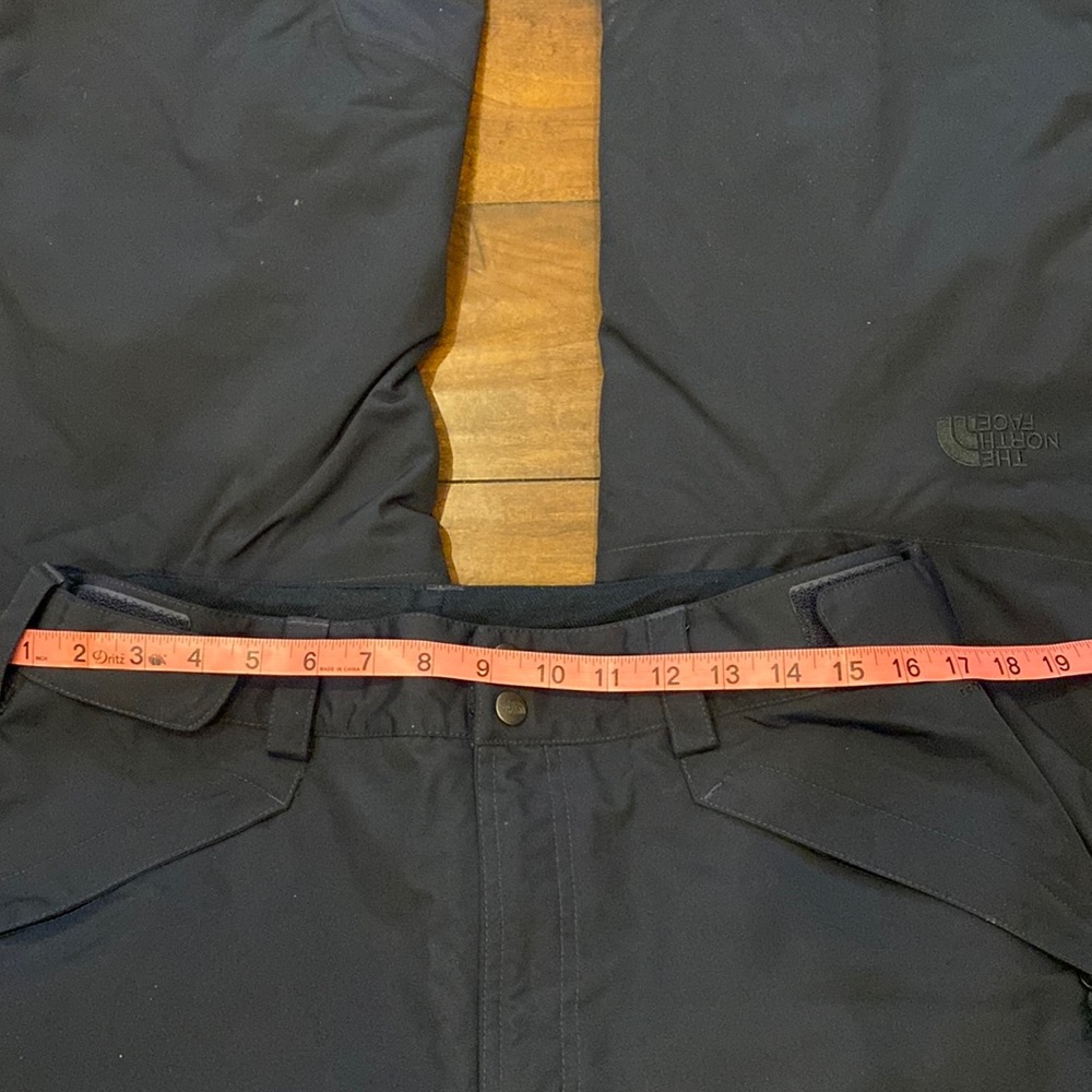 Men’s large NORTH FACE snow pants